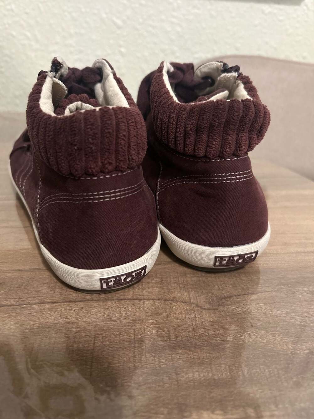 Taos Startup Bordeaux Distressed High Top Sneakers with Side Zipper - Picture 2 of 6